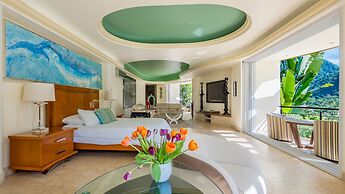 Beach Frontage Armonia Villa With Stunning Views