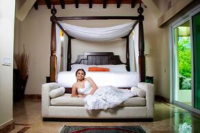 Beach Frontage Armonia Villa With Stunning Views