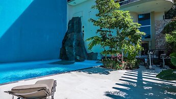 Beach Frontage Armonia Villa With Stunning Views