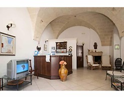 Beautiful Triple Room in Ancient Masseria Near the sea in a Quiet Oliv