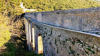 Sunny Apartment, in the Historic Centre of Spoleto With Large Terrace