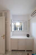 Beach House With Seaview