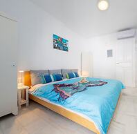 Beach House With Seaview