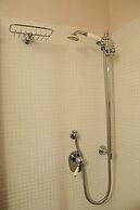 Cozy Central City Apartment