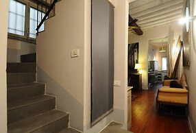 Cozy Central City Apartment