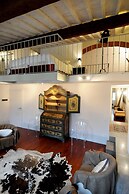 Cozy Central City Apartment