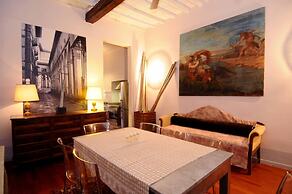 Cozy Central City Apartment