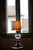 Cozy Central City Apartment