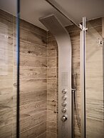 Alamis Hotel & Apartments