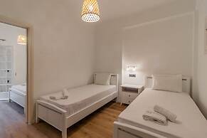 Alamis Hotel & Apartments