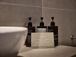 Alamis Hotel & Apartments