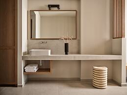 Alamis Hotel & Apartments