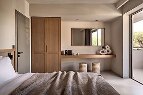 Alamis Hotel & Apartments