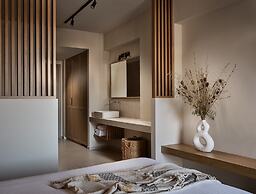 Alamis Hotel & Apartments