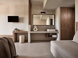 Alamis Hotel & Apartments