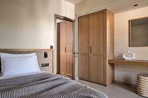 Alamis Hotel & Apartments