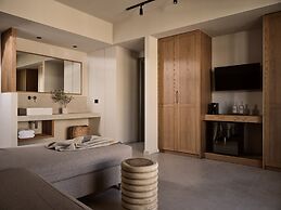 Alamis Hotel & Apartments