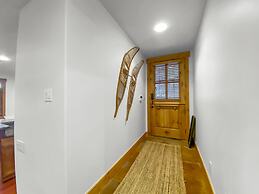 502 B Gold Coast! 3 Bedroom Townhouse by RedAwning