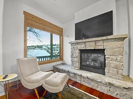 502 Woodside Gold Coast! 6 Bedroom Home by RedAwning