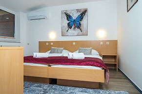 Hotel Center