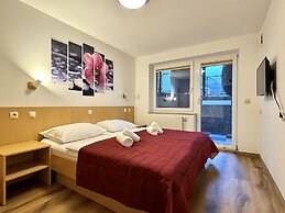 Hotel Center