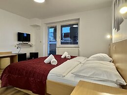 Hotel Center
