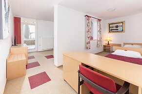 Hotel Center