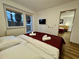 Hotel Center