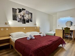 Hotel Center