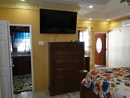 Immaculate 2-bed House in Greater Portmore