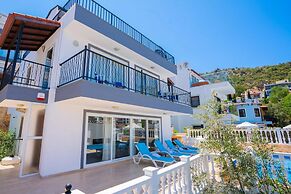 Charming 4-bed Villa in Kalkan Magnificent View