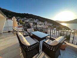 Charming 4-bed Villa in Kalkan Magnificent View