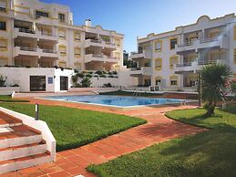 Sunny Ocean View Apartment With Swimming Pool