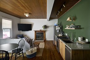 The Neighborhood Hotel - Grand Beach