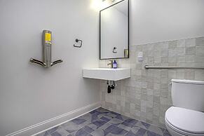 The Neighborhood Hotel - Grand Beach