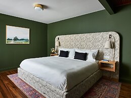 The Neighborhood Hotel - Grand Beach