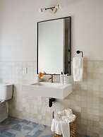 The Neighborhood Hotel - Grand Beach