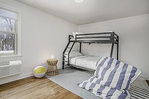 The Neighborhood Hotel - Grand Beach