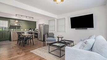 The Neighborhood Hotel - Grand Beach