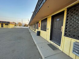 Sage & Sand Motel