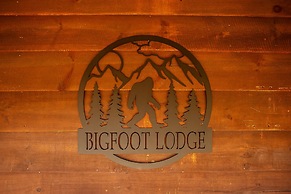 Bigfoot Lodge Room One