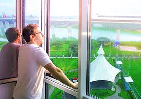 Le Premier Hotel Kota Deltamas