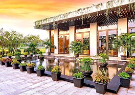 Le Premier Hotel Kota Deltamas