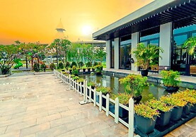 Le Premier Hotel Kota Deltamas