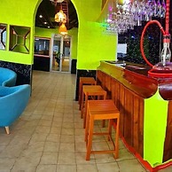 Sunseekers Outrigger Hotel