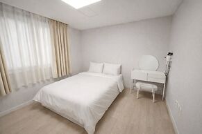 Moon Bay Hotel