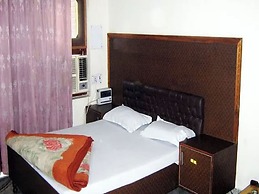 Goroomgo Brij Dham Guest House Mathura