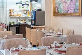 HOTEL ROYAL