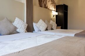 HOTEL ROYAL