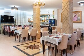 HOTEL ROYAL